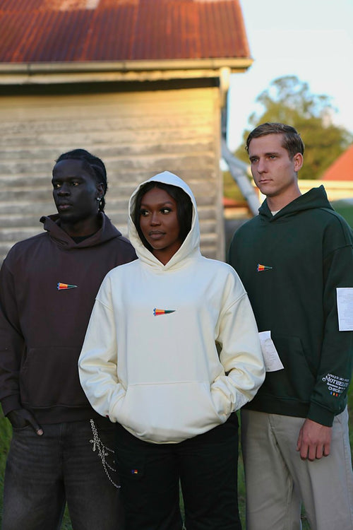 Chronique 002 – Form Pullover / AFRIQUE MON AFRIQUE