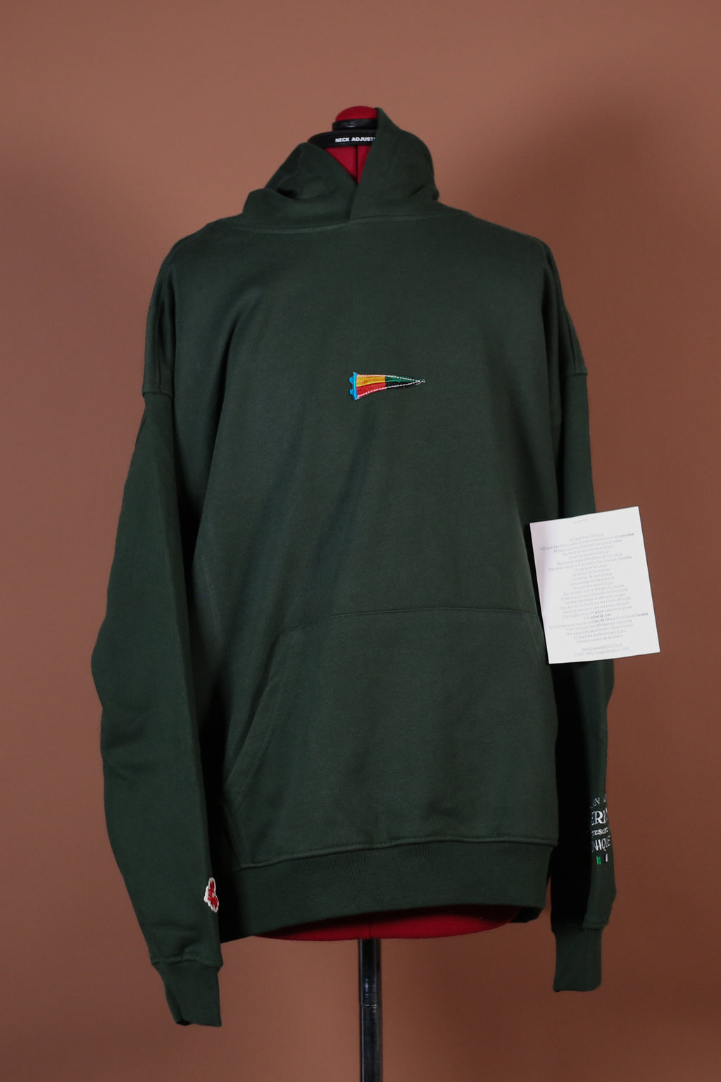 Chronique 002 – Form Pullover / AFRIQUE MON AFRIQUE