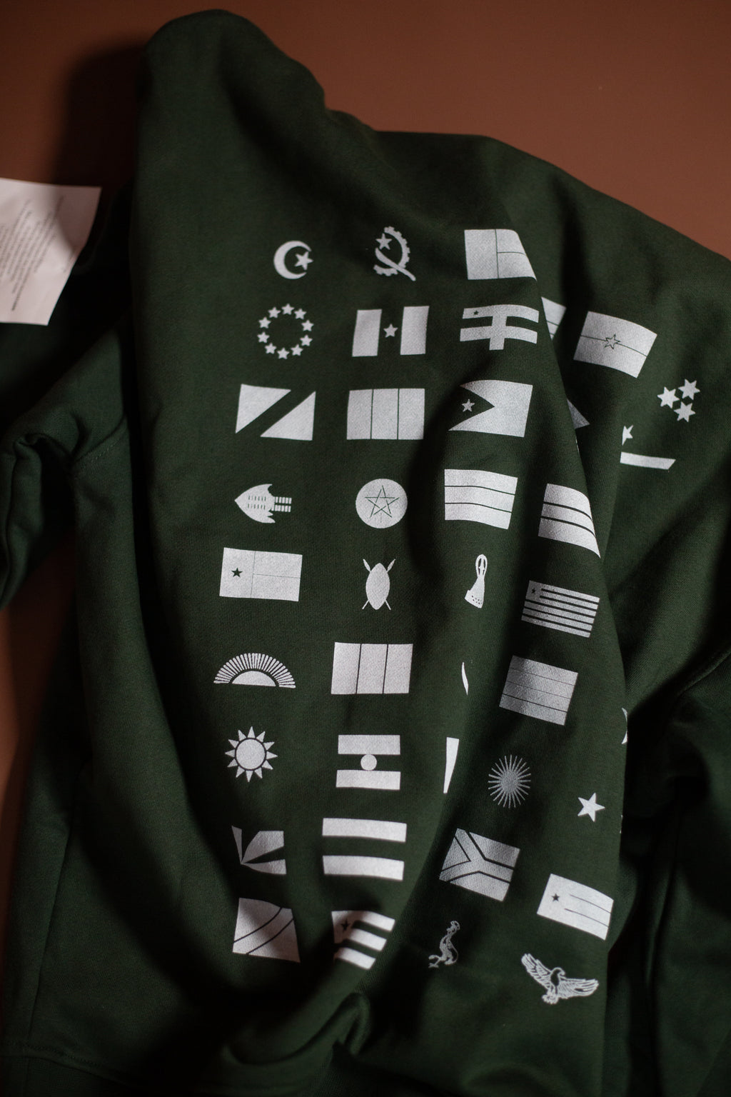 Chronique 002 – Form Pullover / AFRIQUE MON AFRIQUE