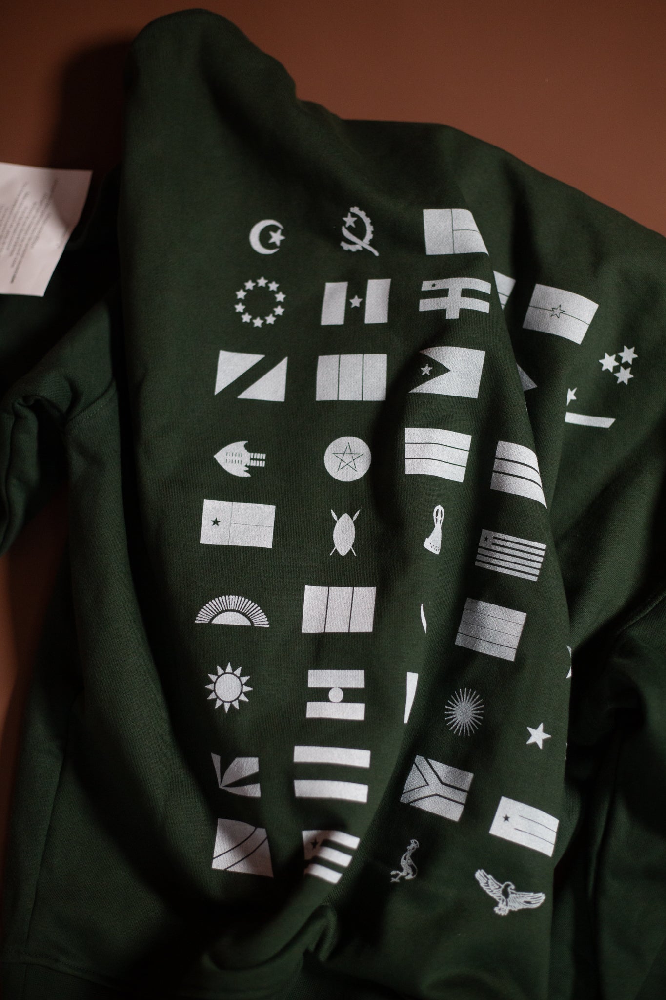Chronique 002 – Form Pullover / AFRIQUE MON AFRIQUE